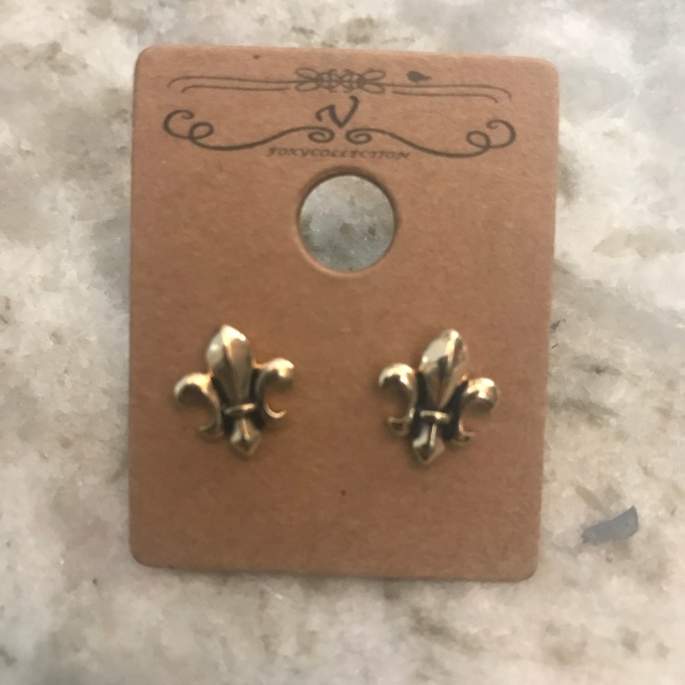 Brand new Fleur De Lis earings